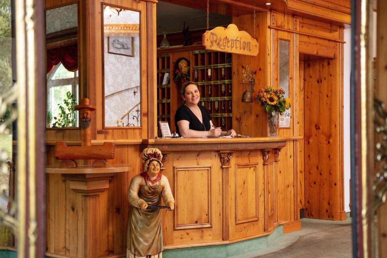 Sattelbogener Hof Hotel Traitsching Bagian luar foto