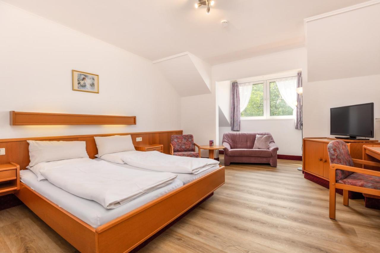 Sattelbogener Hof Hotel Traitsching Bagian luar foto