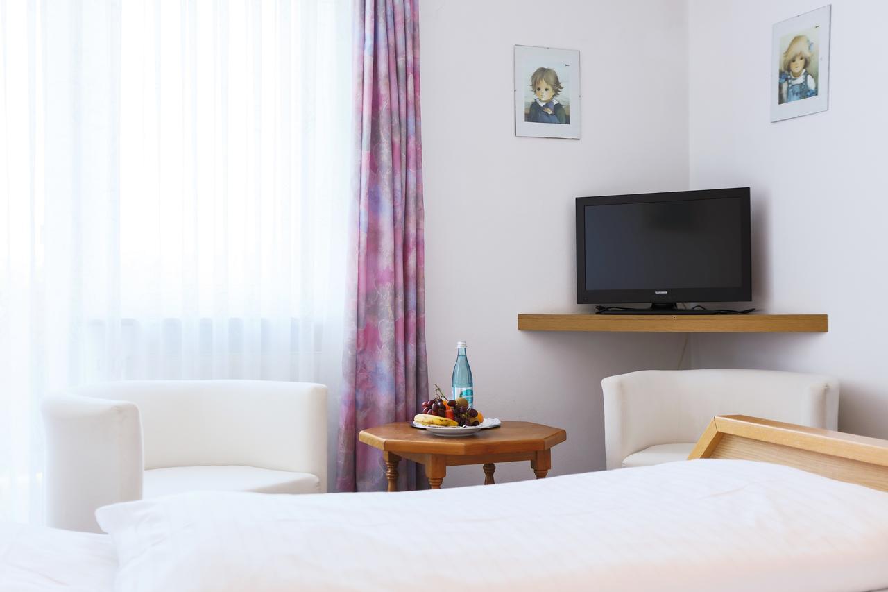 Sattelbogener Hof Hotel Traitsching Bagian luar foto