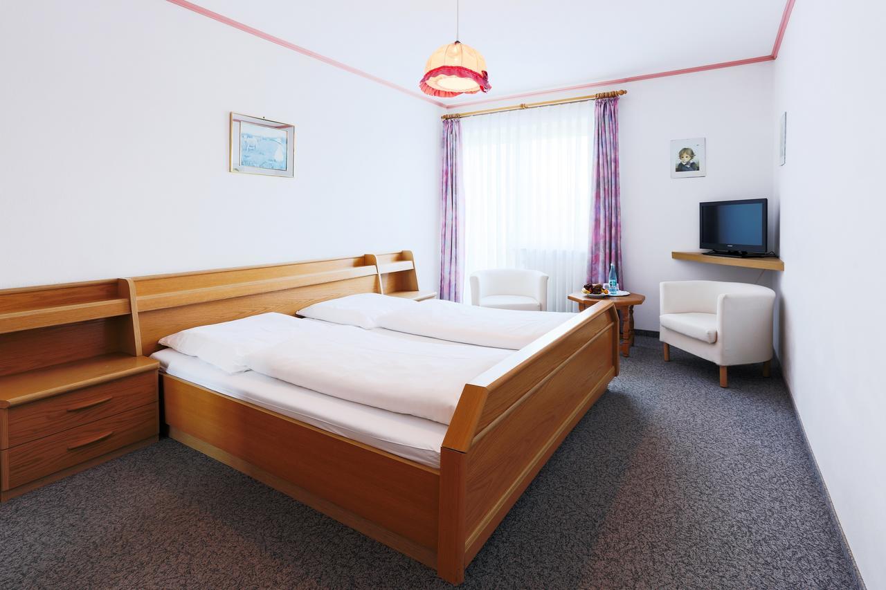 Sattelbogener Hof Hotel Traitsching Bagian luar foto