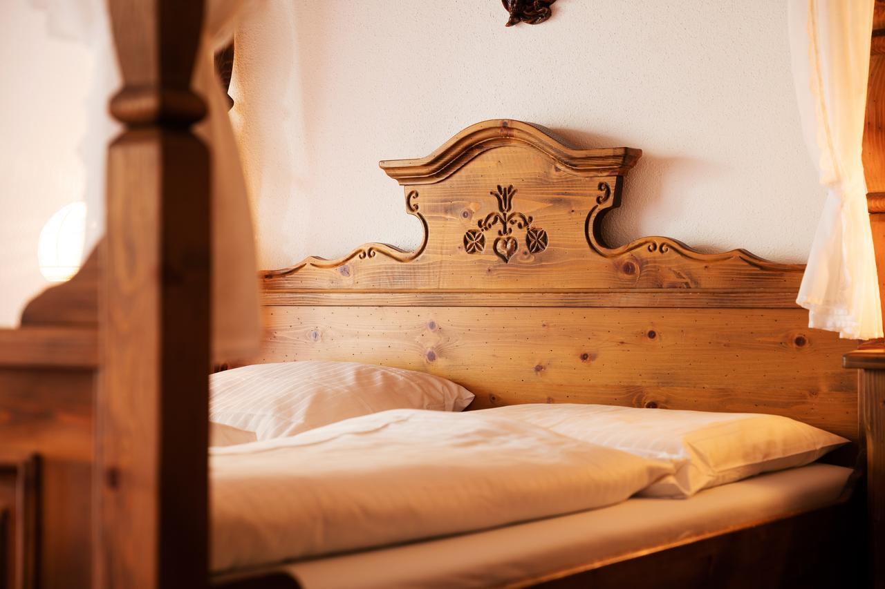 Sattelbogener Hof Hotel Traitsching Bagian luar foto